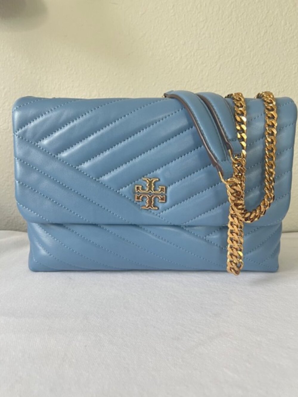 Tory Burch Kira Chevron Shoulder Bag In Bluewood
